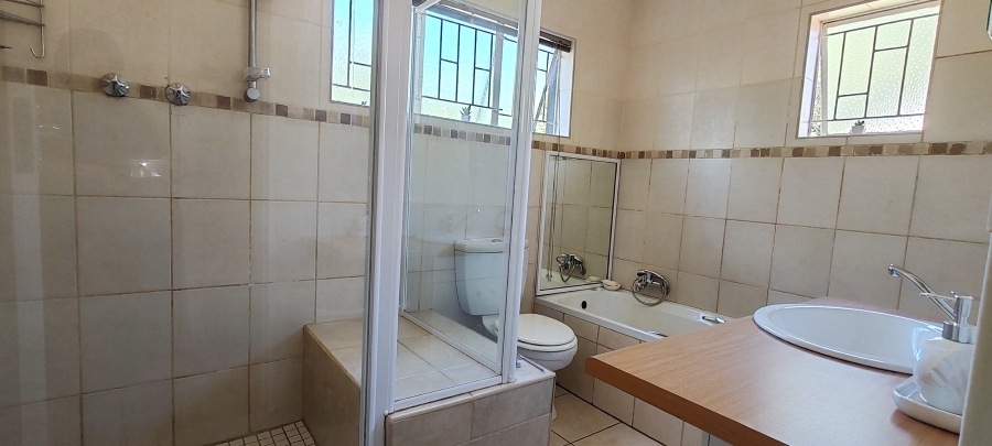 5 Bedroom Property for Sale in Parys Free State